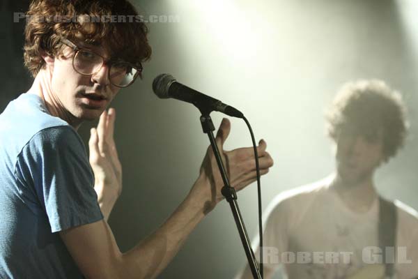 THE WHITEST BOY ALIVE - 2009-04-15 - PARIS - La Maroquinerie - 